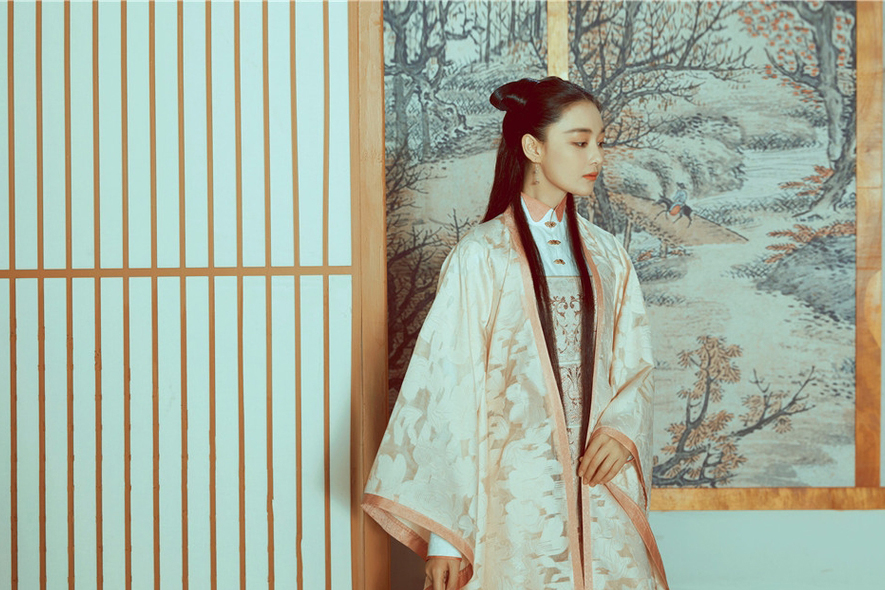 张馨予侠骨柔情古风写真图片图片