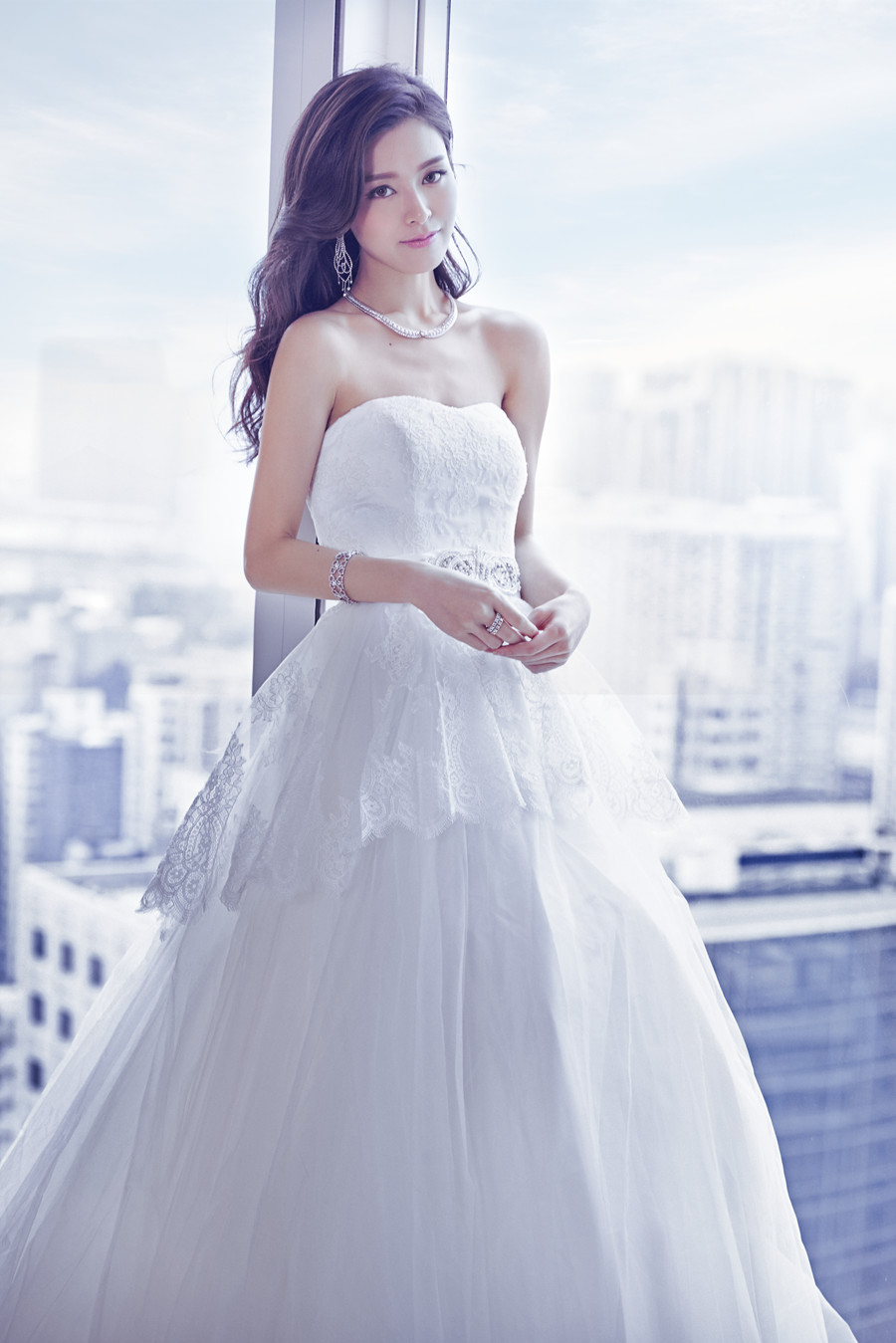 文咏珊《新娘ModernBride》性感婚纱写真图片图片