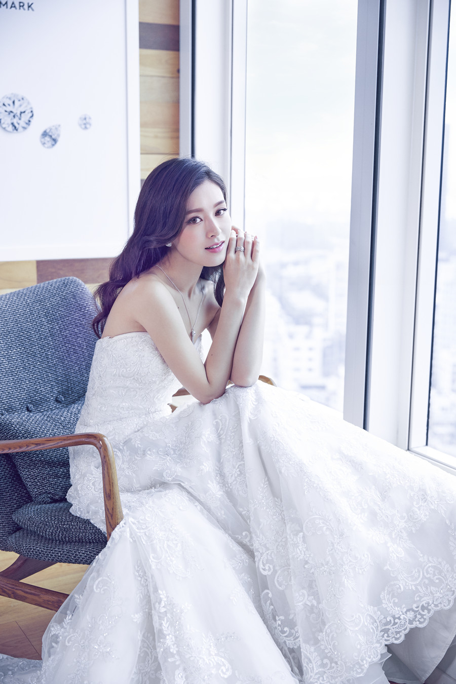 文咏珊《新娘ModernBride》性感婚纱写真图片图片