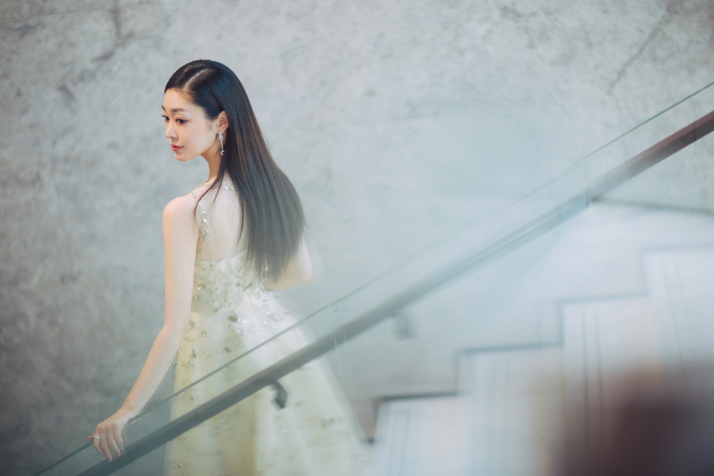 乔欣清新温婉薄纱裙活动照图片图片