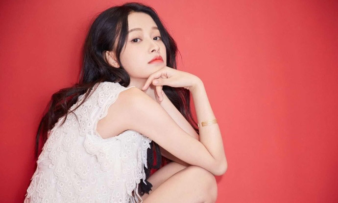 林省通化市集安女明星孙怡清新脱俗活动写真图片图片