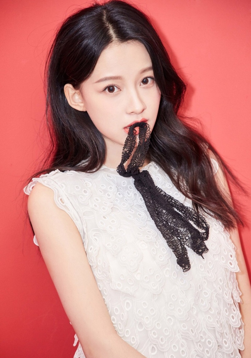 林省通化市集安女明星孙怡清新脱俗活动写真图片图片