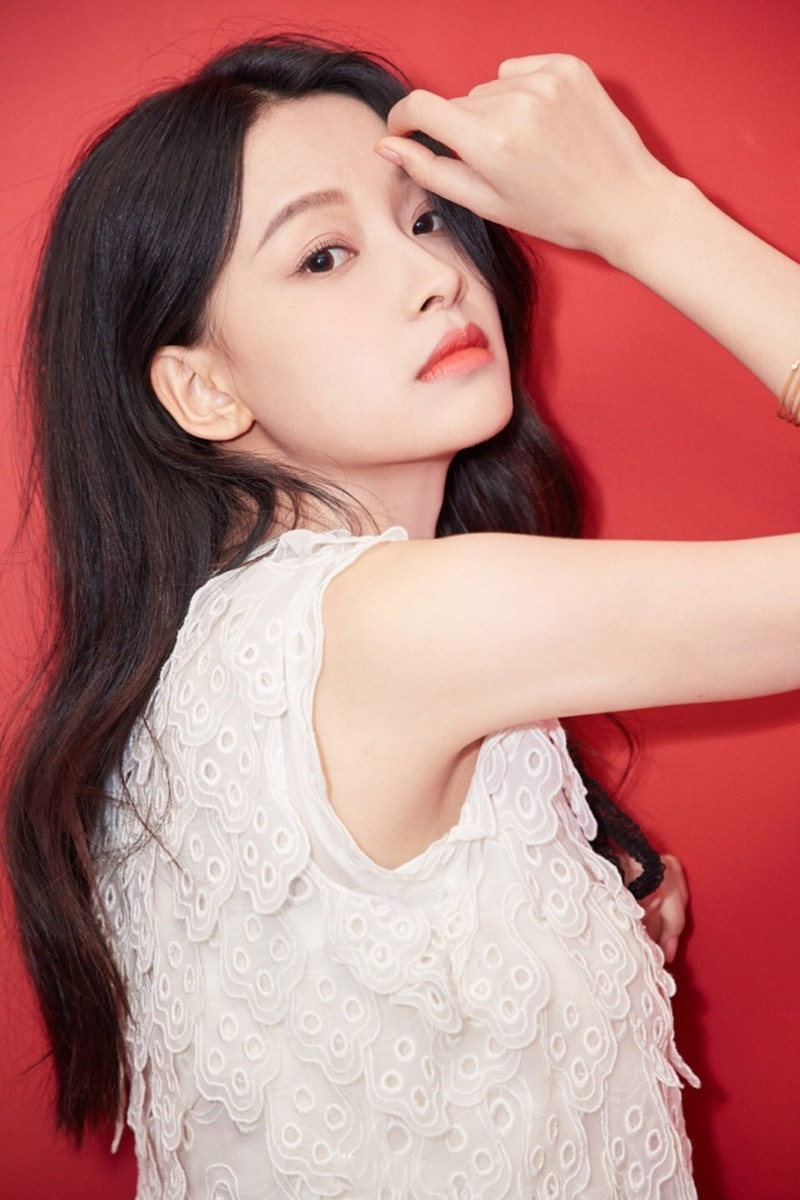 林省通化市集安女明星孙怡甜美优雅时尚杂志写真图片图片