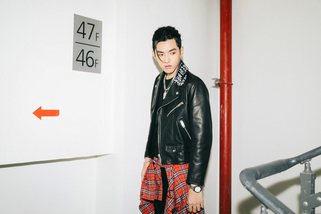 吴亦凡帅气图片 吴亦凡杂志封面写真图片