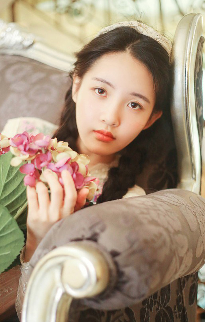 高清内地美女90后楚楚动人清纯自拍图片图片