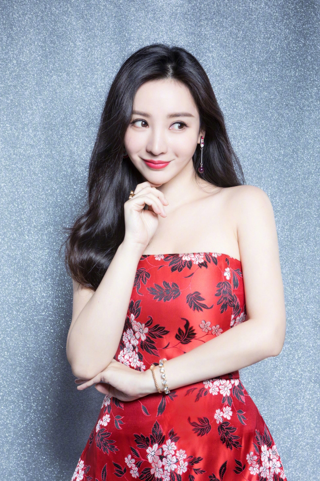中国内地湖南衡阳女演员柳岩写真电脑桌面壁纸之网络美女图片