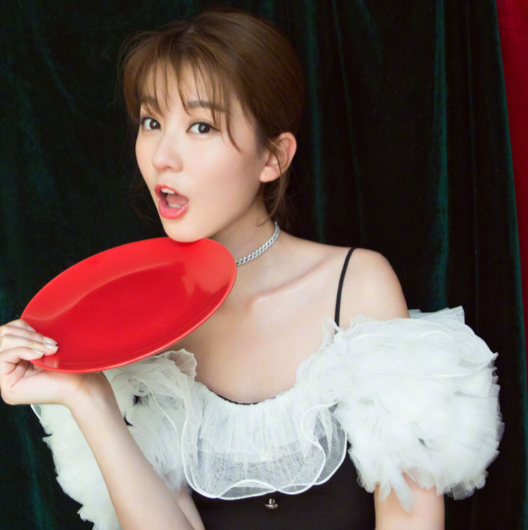 高清中国内地黑龙江省哈尔滨女演员乔欣清爽率性写真图片桌面壁纸图片 高清中国内地黑龙江省哈尔滨女演员乔欣清爽率性写真图片桌面壁纸图片