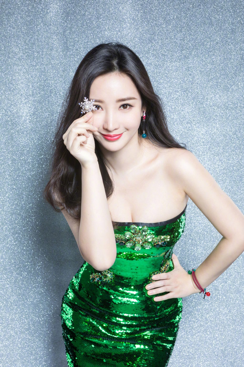 中国内地湖南衡阳女演员柳岩写真电脑桌面壁纸之网络美女图片