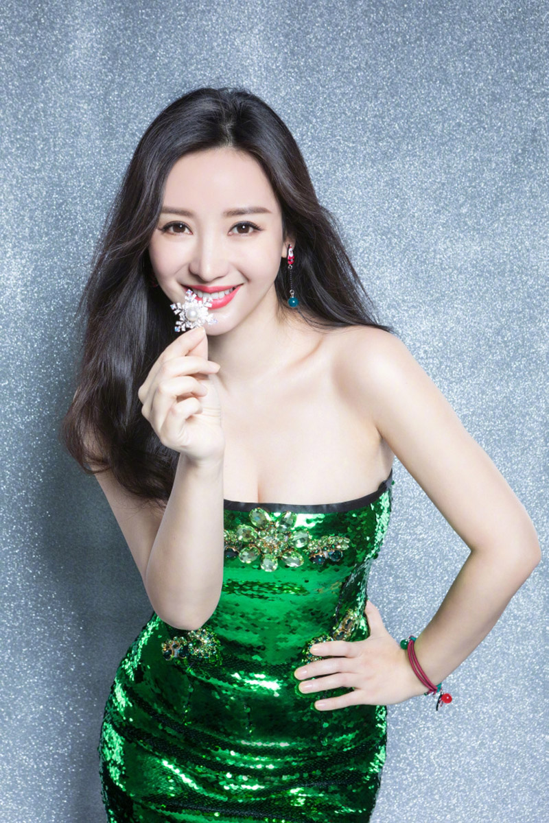 中国内地湖南衡阳女演员柳岩写真电脑桌面壁纸之网络美女图片