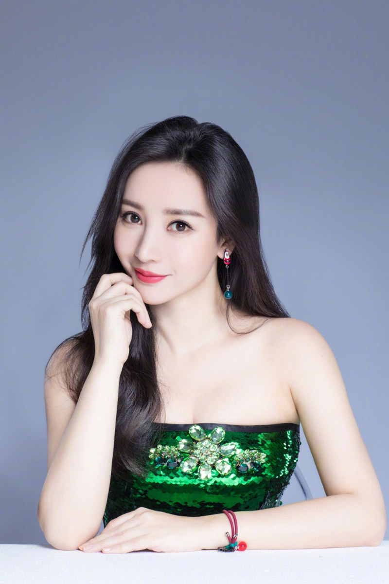 中国内地湖南衡阳女演员柳岩写真电脑桌面壁纸之网络美女图片