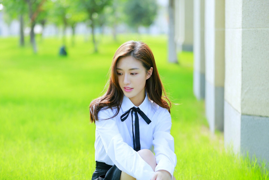 高清女星朱庭辰户外唯美写真图片
