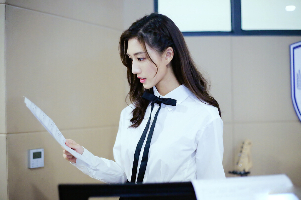 高清女星朱庭辰生活照图片图片