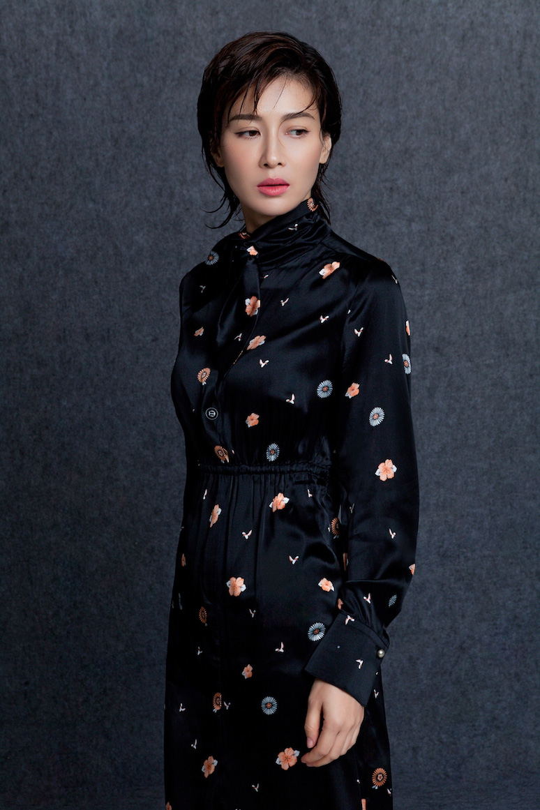 中国内地浙江宁波女演员童蕾冬季清新典雅写真图片图片 中国内地浙江宁波女演员童蕾冬季清新典雅写真图片图片