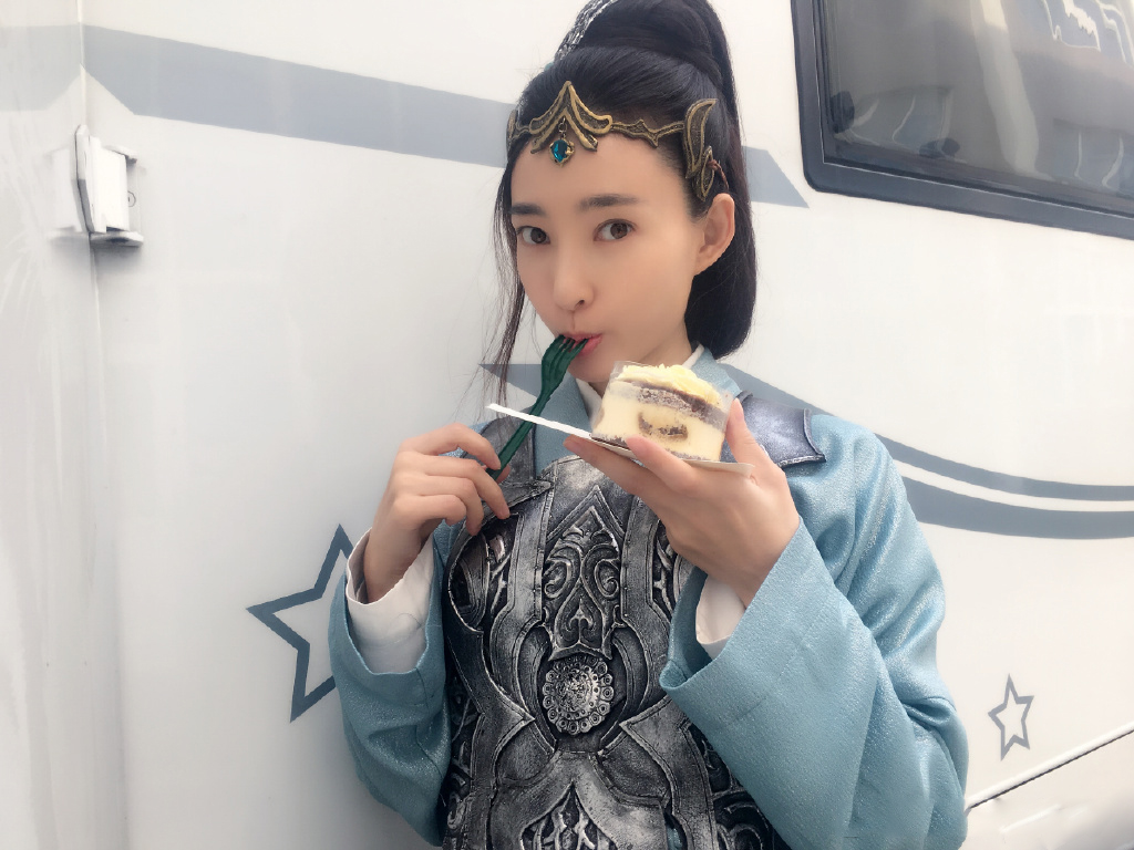 王丽坤靓丽写真图片 素颜女神首追捧图片