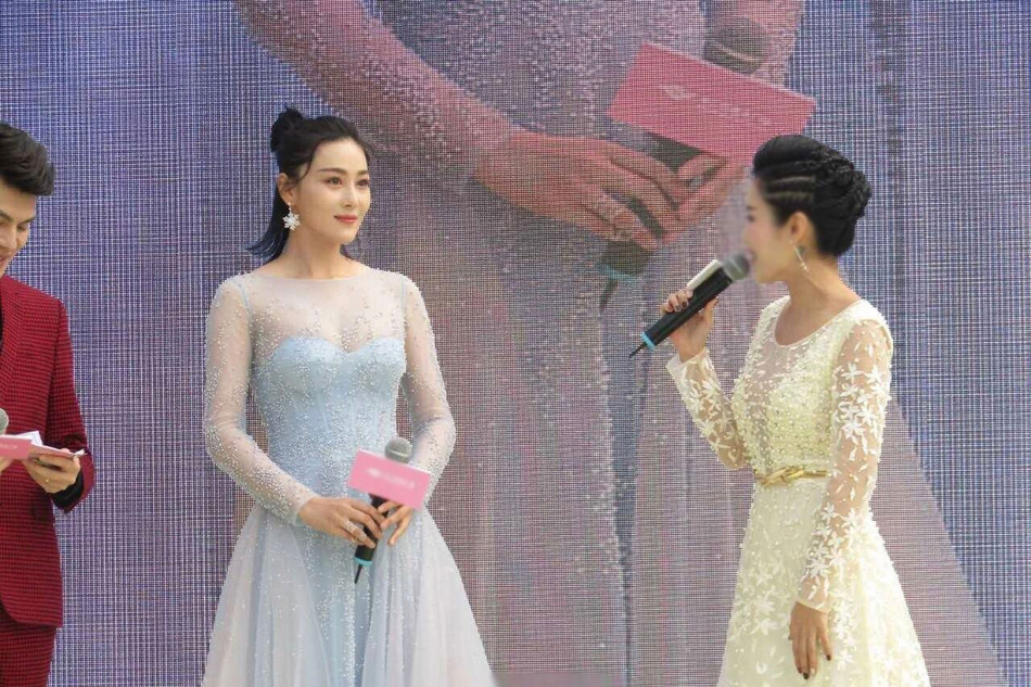 张馨予最新白色唯美写真高清图片图片