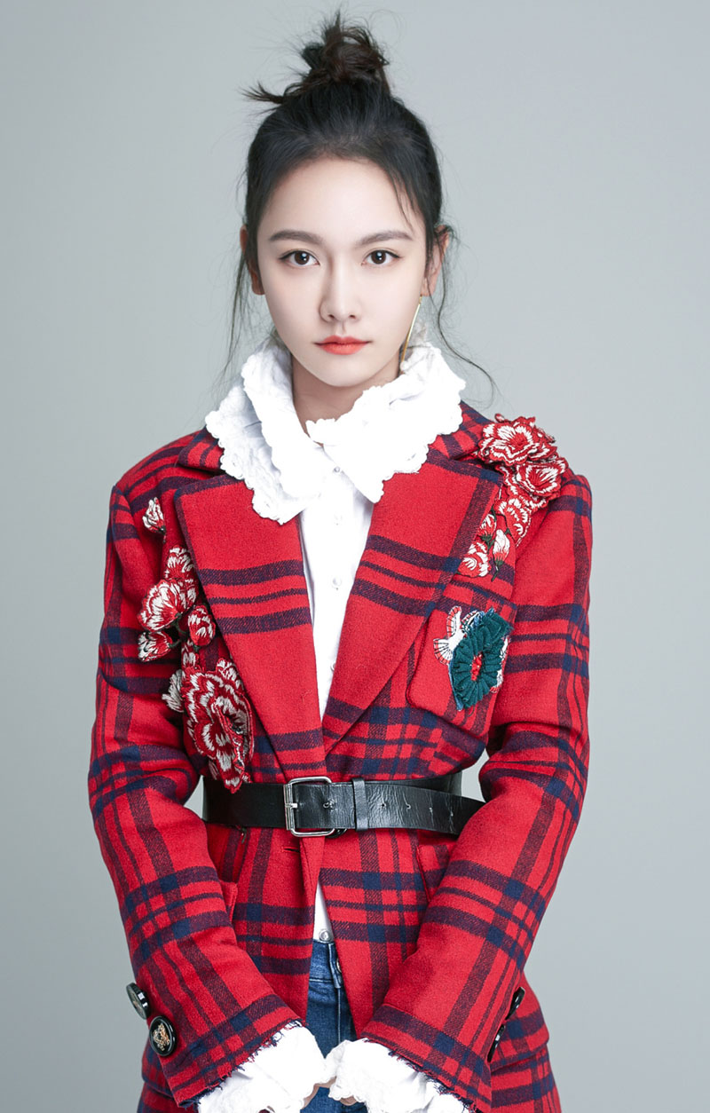 内地重庆渝中女演员孙骁骁甜美丸子头时尚写真高清图片图片 内地重庆渝中女演员孙骁骁甜美丸子头时尚写真高清图片图片