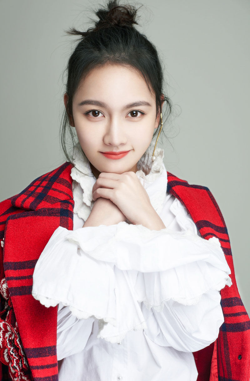 内地重庆渝中女演员孙骁骁甜美丸子头时尚写真高清图片图片 内地重庆渝中女演员孙骁骁甜美丸子头时尚写真高清图片图片