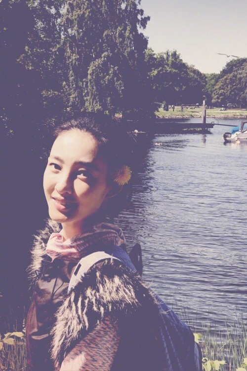 王丽坤活动图片：柔美优雅有活力图片