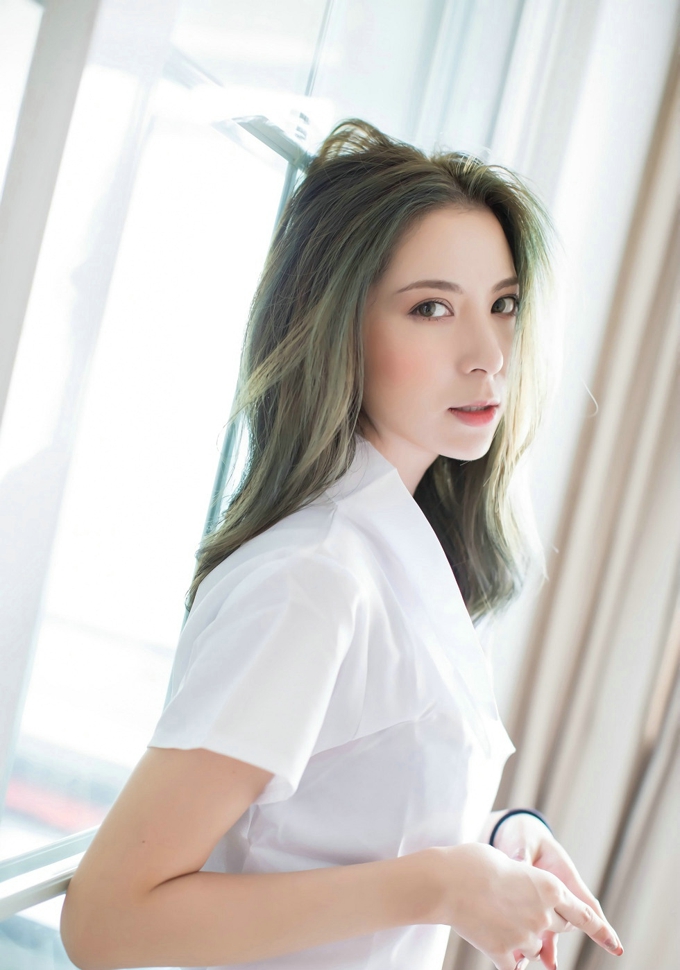 女星王丽坤冷艳高清写真图片 素颜女神图片
