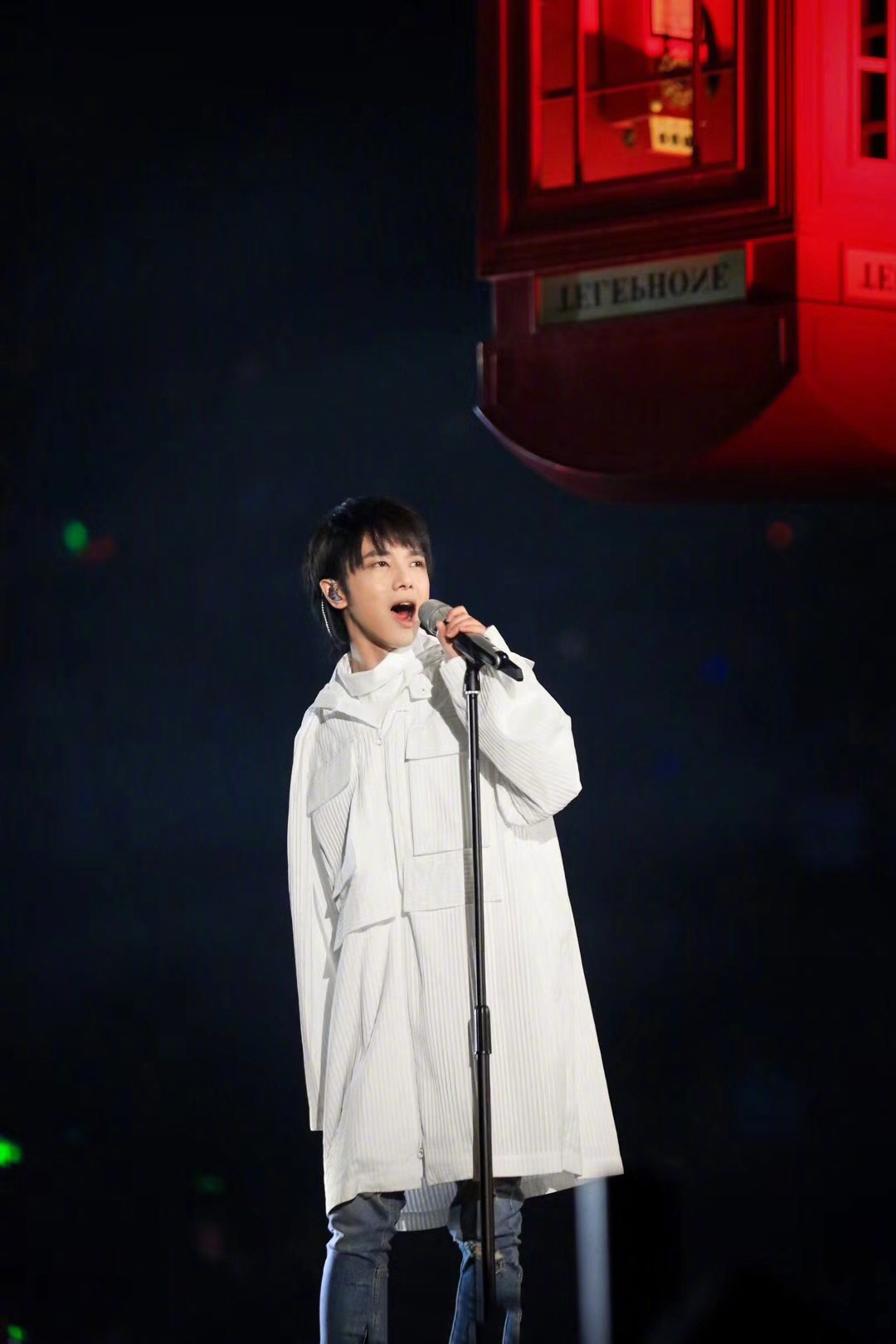 华晨宇火星演唱会上海站 7.31 场次二图片汇总集合图片