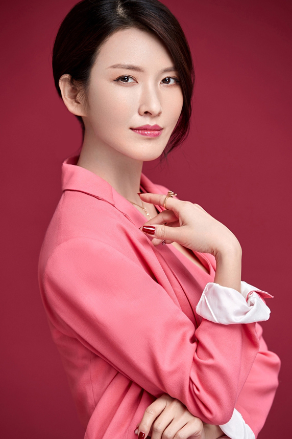 高清中国台湾美女徐洁儿萌气搞怪自拍照图片图片