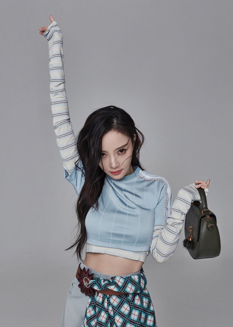 贾乃亮李小璐甜馨一家三口庆生写真大片图片
