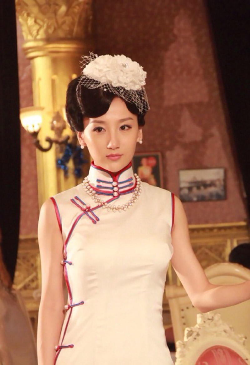 赵丽颖性感露肩写真手机壁纸图片