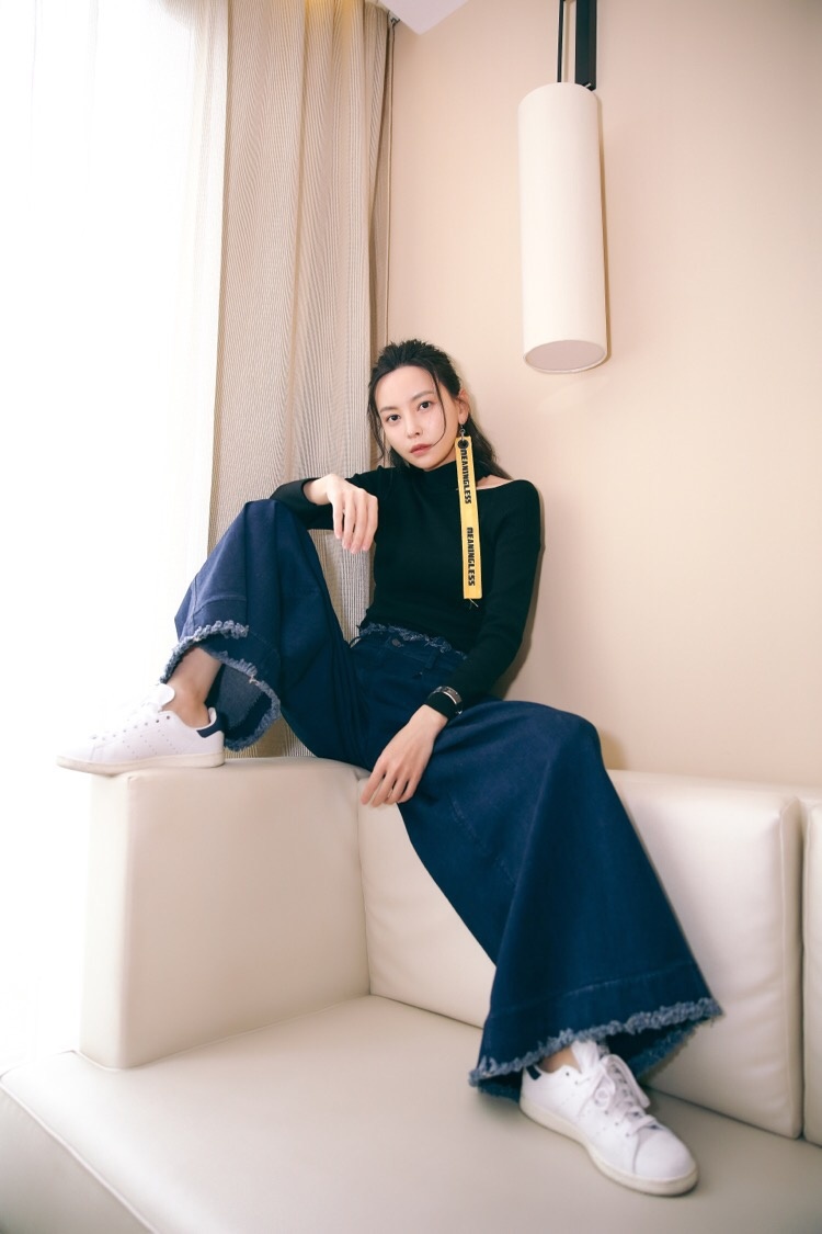 高清女星于文文黑丝长腿性感图片图片