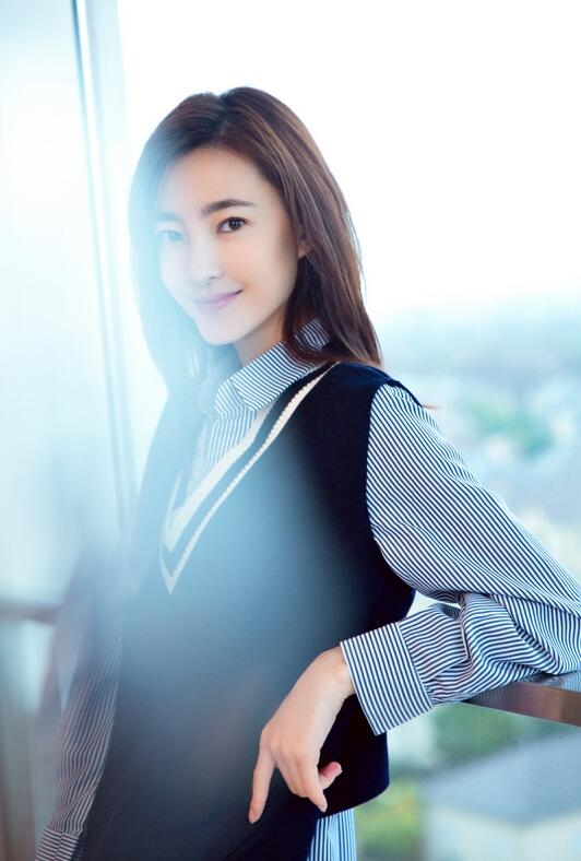 王丽坤阳光海岸写真图片 妩媚优雅甜美可人图片