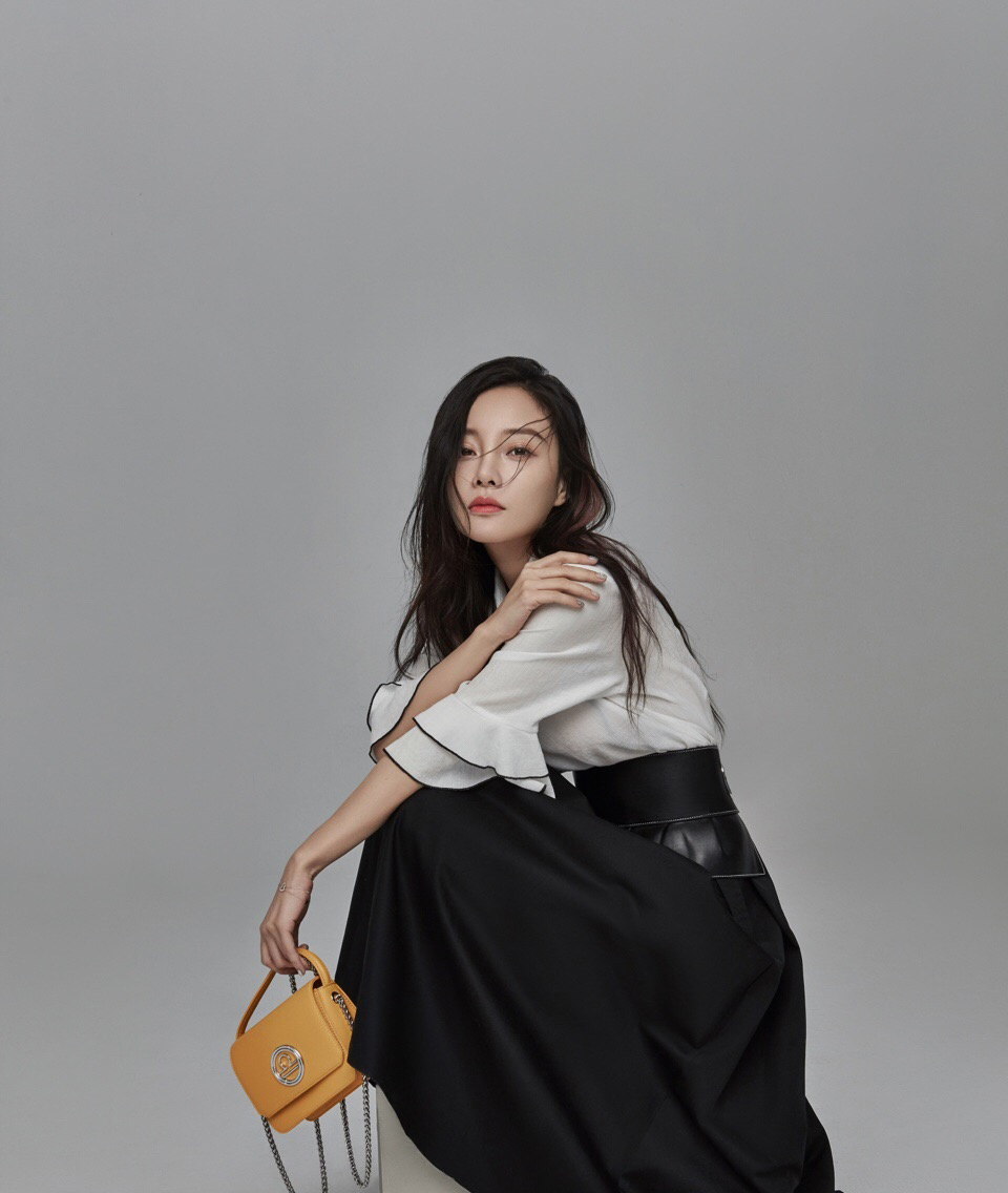 李小璐甜馨图片 李小璐甜馨温暖养眼写真图片