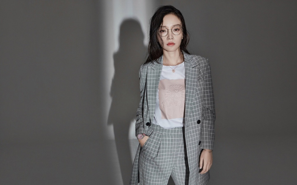 李小璐甜馨图片 李小璐甜馨温暖养眼写真图片
