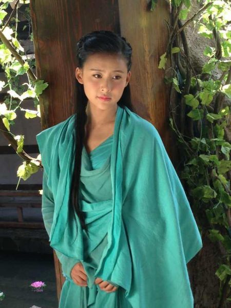 中国内地陕西西安影视女演员歌手贾青高冷写真图片性感至极图片