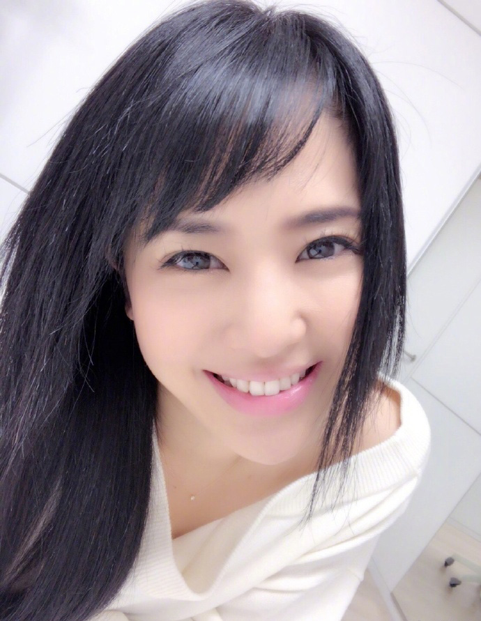 高清日本东京美女“小苍井空”性感童颜写真图片图片