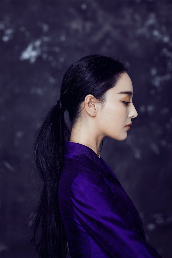 张馨予性感长裙礼服高清图片图片