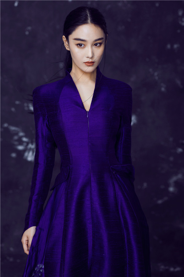 张馨予性感长裙礼服高清图片图片