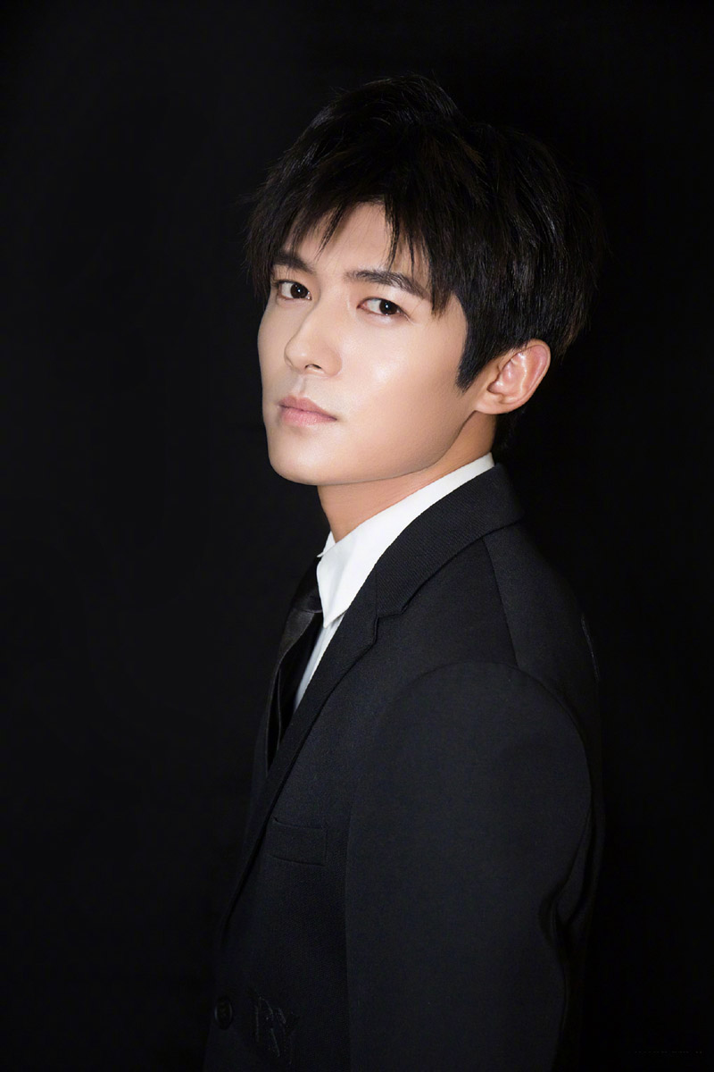 江苏省南京男演员佟梦实儒雅帅气西装写真高清图片图片 江苏省南京男演员佟梦实儒雅帅气西装写真高清图片图片