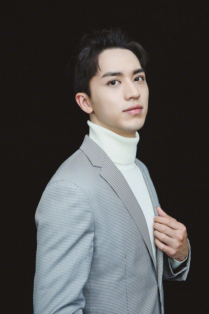中国内地中国上海男演员许魏洲时尚杂志帅气高清写真图片壁纸图片