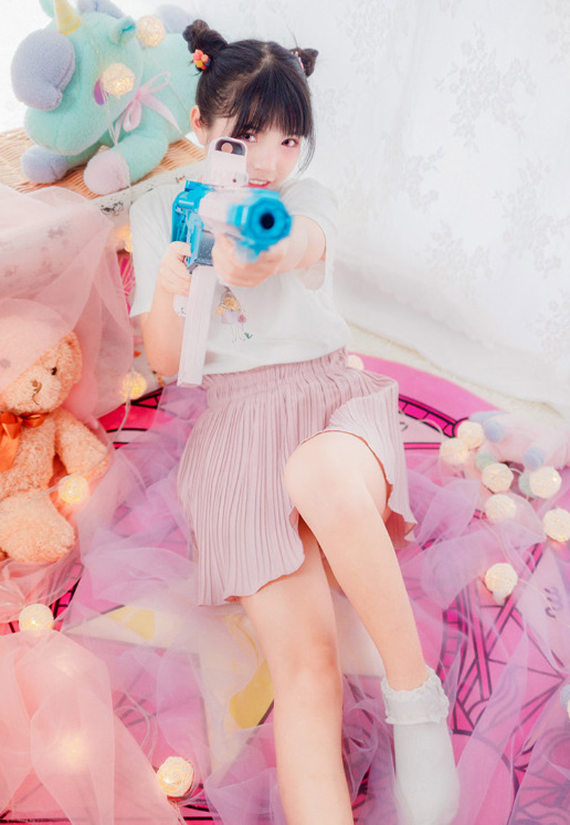 娃娃脸美少女粉嫩可爱私房照高清图片图片