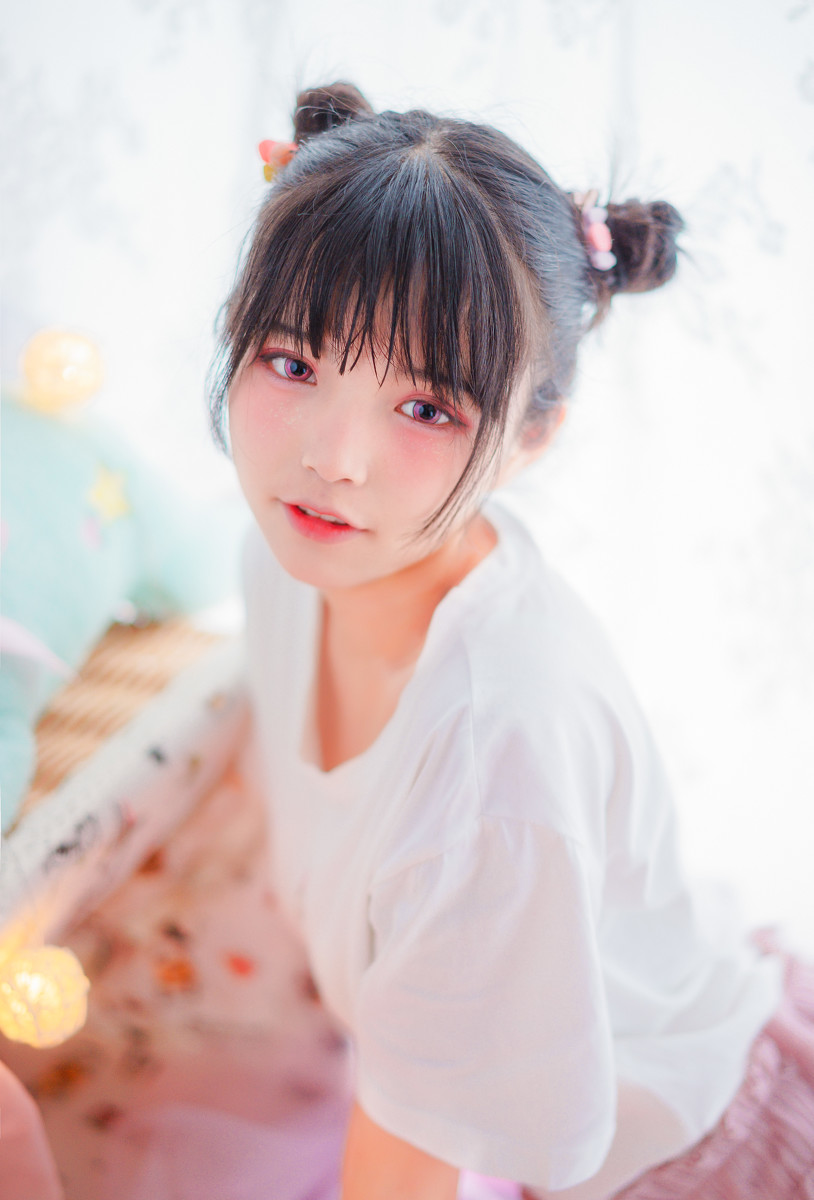 娃娃脸美少女粉嫩可爱私房照高清图片图片