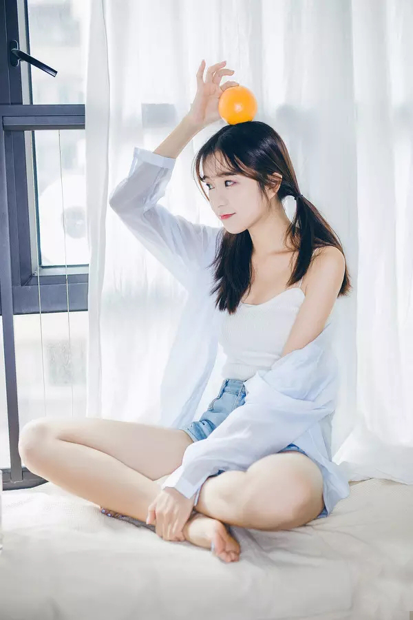 高清山东省青岛美女江铠同冷艳洋装小女人霸气时尚写真图片