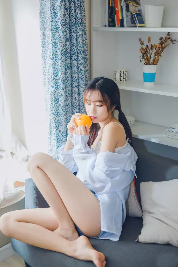 高清山东省青岛美女江铠同冷艳洋装小女人霸气时尚写真图片