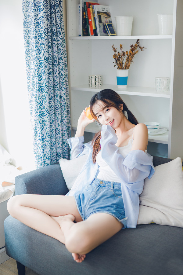 高清山东省青岛美女江铠同冷艳洋装小女人霸气时尚写真图片