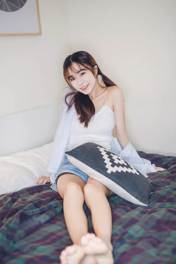 高清山东省青岛美女江铠同冷艳洋装小女人霸气时尚写真图片