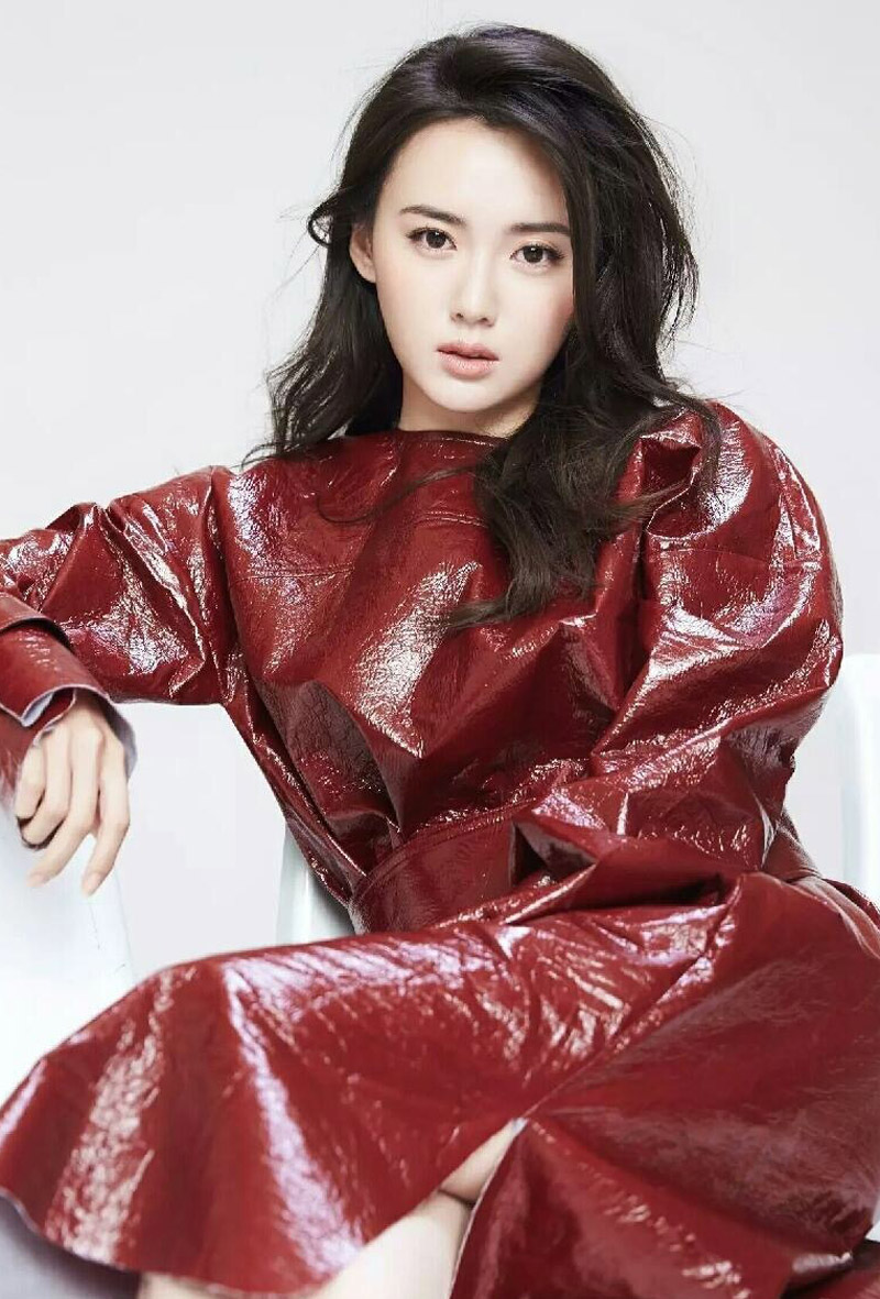 高清山东省青岛美女江铠同冷艳洋装小女人霸气时尚写真图片