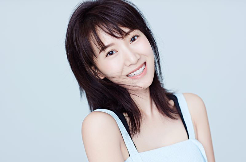 李念图片 李念夏日清新时尚写真图片