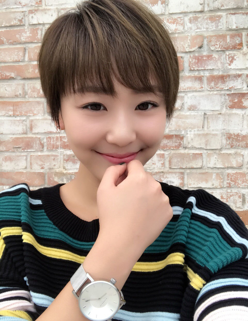 王思思红唇妩媚写真图片  王思思图片图片