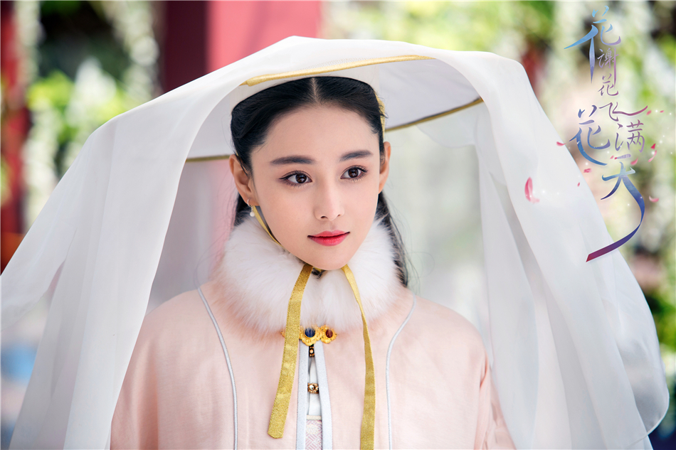 张馨予短发造型俏皮炫酷写真高清图片图片