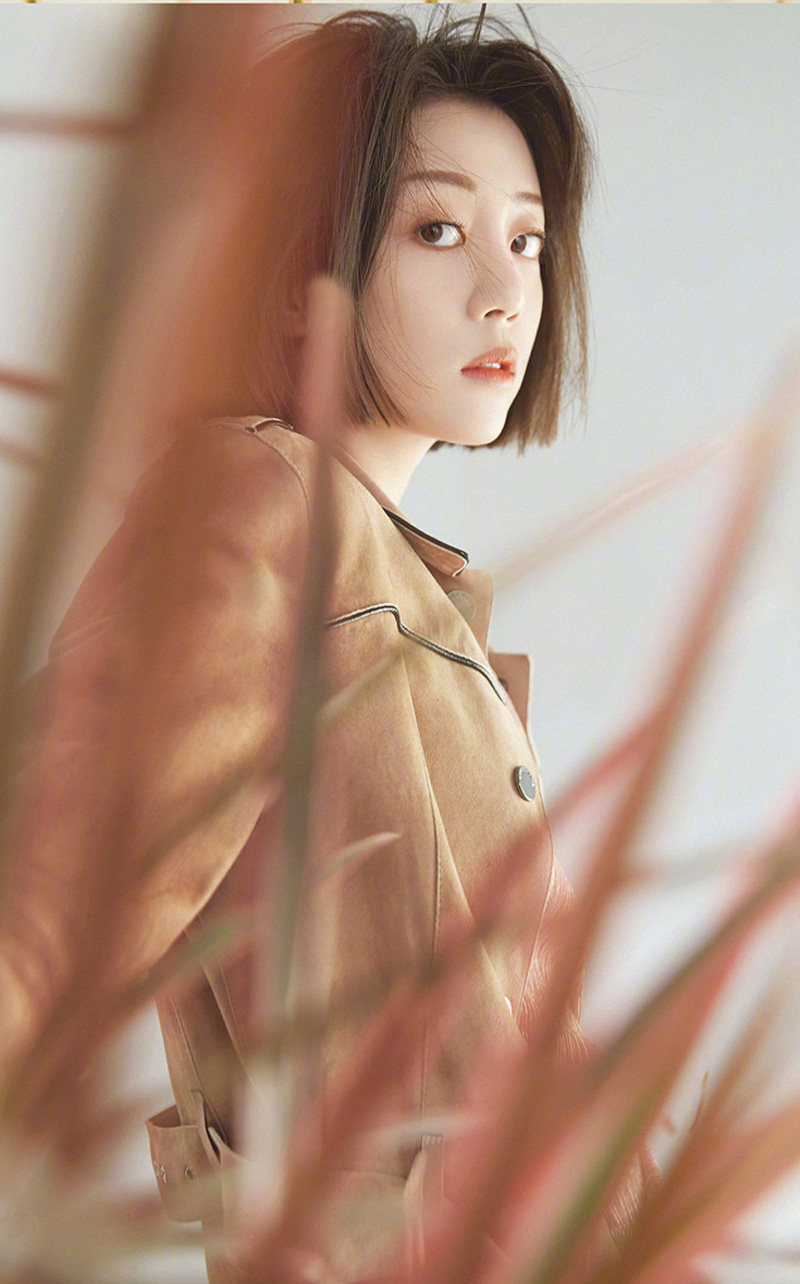 李溪芮图片