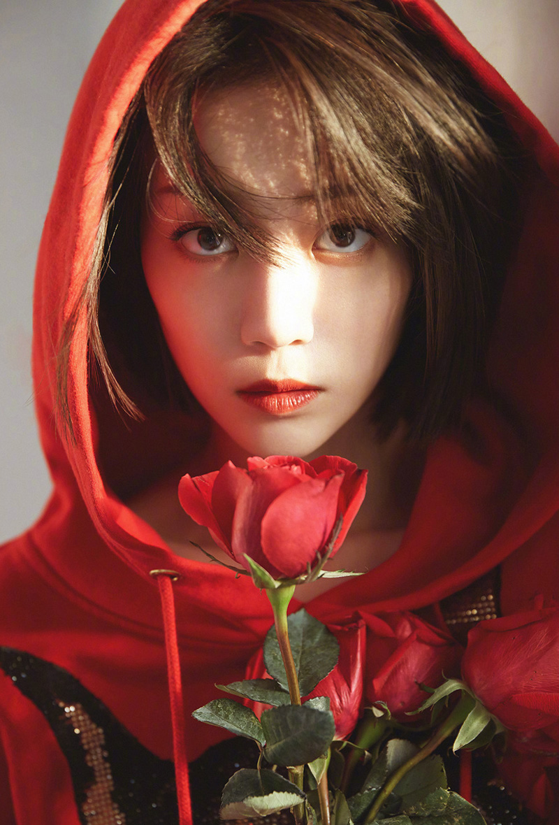 李溪芮图片