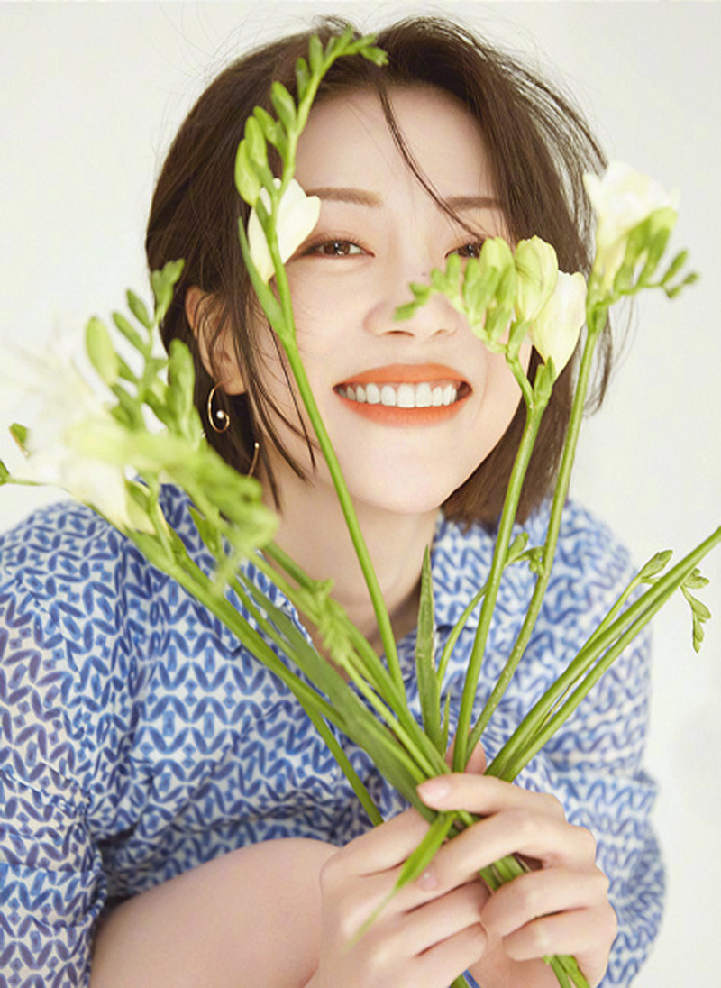 李溪芮图片